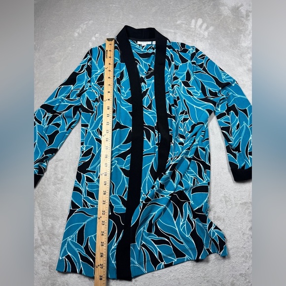 Chico’s Travelers Leaves Open Front Blue Black Tropical Print Cardigan 1 (US M) - Picture 8 of 16